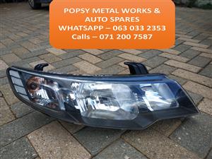 KIA CERATO RH HEADLIGHT / HEAD LAMP