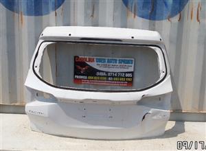 Kia Seltos tailgate (2022)