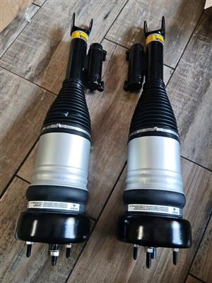 Mercedes benz W205 front air shocks