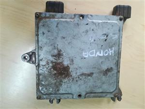 HONDA S04 COMPUTER BOX