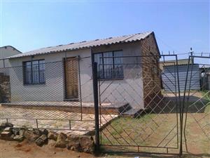 Pimville 4roomed house to rent for R2500
