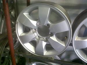 16inch Toyota Hilux/Fortuner original mag to use for spare 