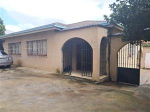 House For Sale in Rosettenville & Ext