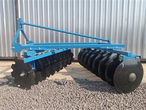 New Giant mounted disc harrows in stock