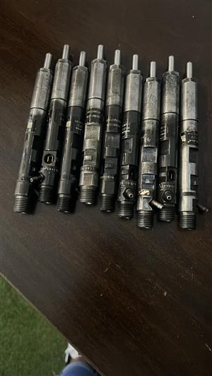 NISSN NP200 DIESEL INJECTORS