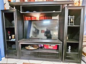 Wall unit