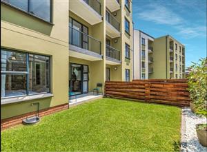 Neat & Spacious 3-Bed, 2-Bath Ground Floor Apartment