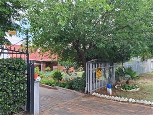 House For Sale in Linmeyer