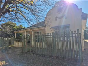 Farm Style - Fixer-Upper Full of Potential!