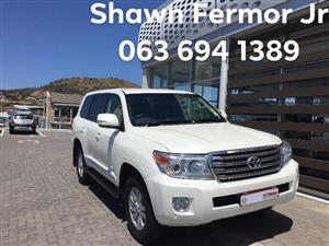 2014 Toyota Land Cruiser VX 200
