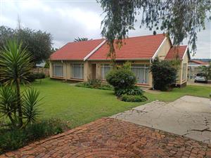 House For Sale in Birchleigh