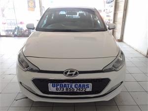 2015 Hyundai i20 1.2Fluid manual white color PETROL  75000km 