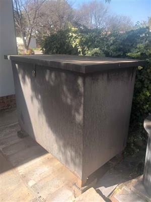 Garden shed or cubboard