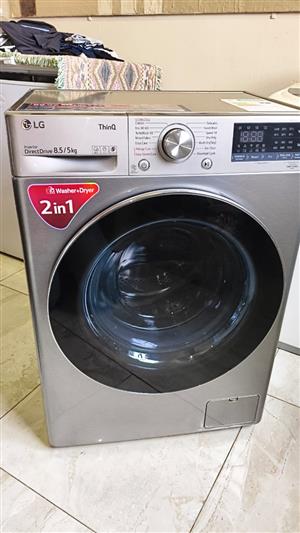 Lg washer and dryer. like new. 