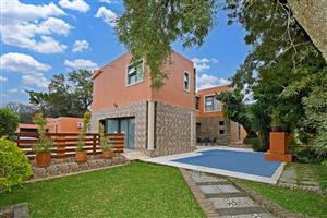 House For Sale in Lonehill