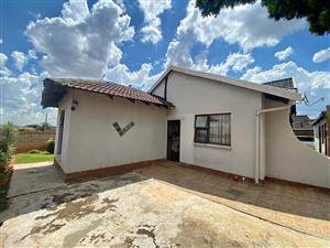 Three-bedrooms stand-alone house for sale at Zakariyya Park