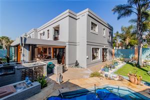 Upmarket Cluster! 24 Hour Security!