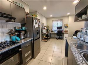 House For Sale in Albertsdal