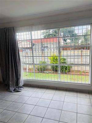 2 bedroom garden unit for rent 