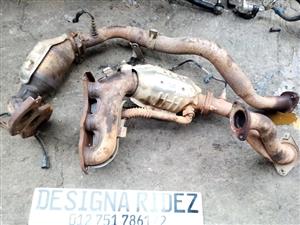 LEXUS 2 RX450H CATALYTIC CONVERTERS & MANIFOLD 