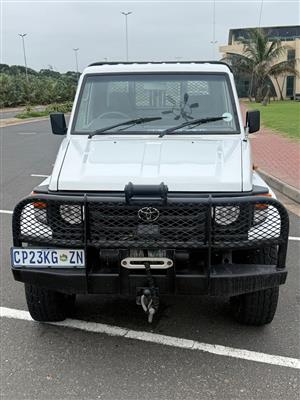 Toyota Landcruiser Single Cab 4.5L Diesel