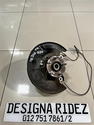 LEXUS NX200T FRONT RIGHT KNUCKLE HUB AVAILABLE.