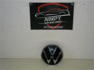 VW Amarok '22-'25+ Front & Back Badges (sold seperately).