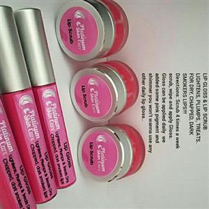 lightens PLUMPS and treat your lips