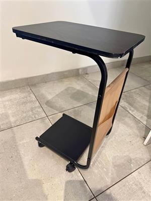 Set of 2 Side tables