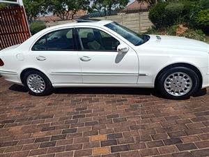 Merc E320 CDI 2006 model vehicle is in good condition with brand new tyres engin