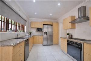 A stunning house with a pool in the heart of Athlone Park