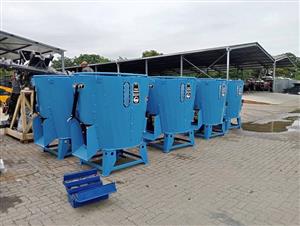 Feed mixer