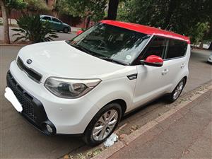 Kia soul suv cross-over 2015 Automatic 1.6 petrol 2015 in excellent condition.