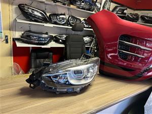  2015  MAZDA CX-3 HEADLIGHT NON XENON LEFT SIDE IN GOOD CONDITION