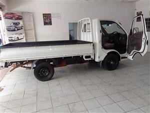 2008 HYUNDAI H100 2.0 MANUAL, DIESEL  WHITE COLOR,  153,000KM  