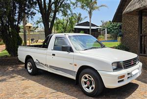 Mitsubishi Colt 2400i Hi-Line