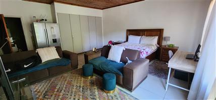 Luxury Bacherlors Flat to Rent