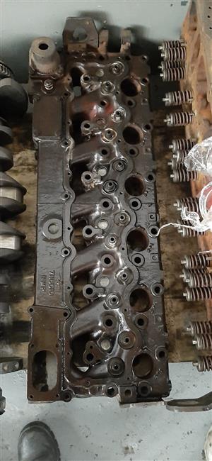 Caterpillar 3306 PC Cylinder Head for sale