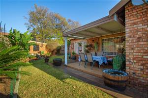 Townhouse For Sale in Honeydew Grove