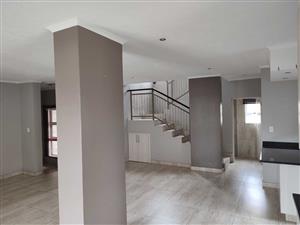 House For Sale in Thatchfield Hills