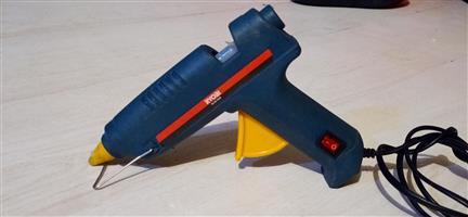 Glue gun for sale. Like new.