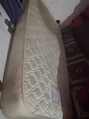 Single bed matres