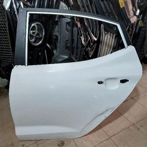 Hyundai i10 grand door
