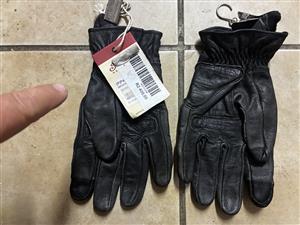Gloves leather