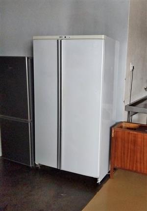 Defy Module F640 White Side-by-side fridge/freezer