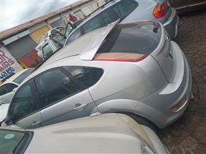 FORD FOCUS ST 2.5 STRIPPING FOR SPARES OR PARTS FOR SALE.
