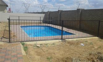 pool fencing installation 