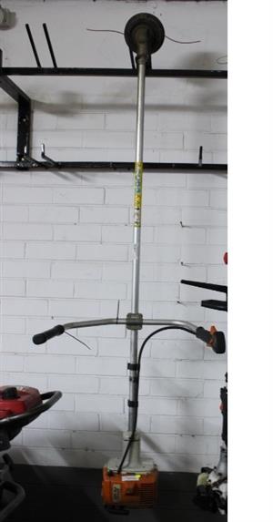 STIHL 2 STROKE BRUSH CUTTER NO COVER(S067494A)