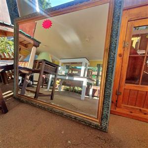 Mirror.  GARDEN MARKET PLACE.  1 Gardens Road, HILLCREST.