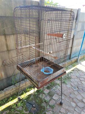 Secondhand birth cage